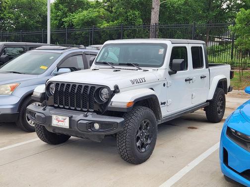 Bright White Clearcoat 2023 Jeep Gladiator Willys 4x4
