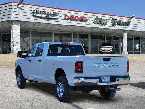 2026 RAM 2500 Tradesman Crew Cab 4x4 8' Box