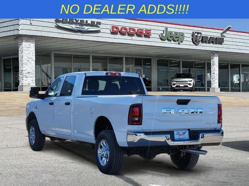 Bright White Clearcoat 2026 RAM 2500 Tradesman Crew Cab 4x4 8' Box