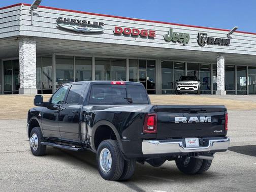 2026 RAM 3500 Tradesman Crew Cab 4x4 8' Box