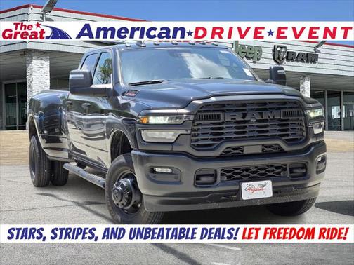 2025 RAM 3500 Tradesman Crew Cab 4x4 8' Box