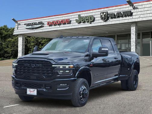 2026 RAM 3500 Limited Mega Cab 4x4 6'4' Box
