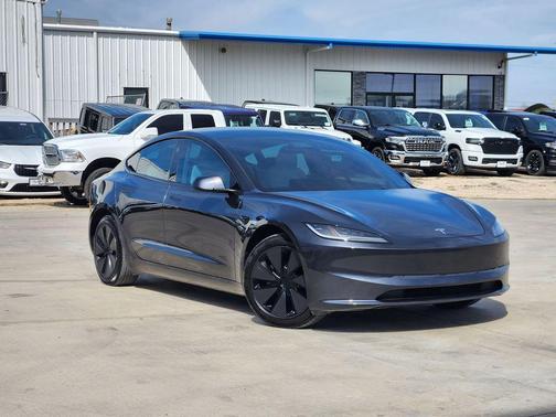 2025 Tesla Model 3 Long Range
