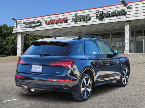2022 Audi Q5 45 S line Premium Plus