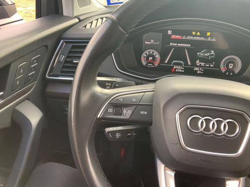 2022 Audi Q5 45 S line Premium Plus