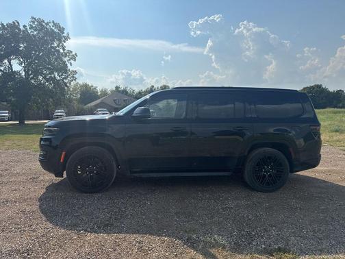 2023 Jeep Wagoneer Series II Carbide 4x4