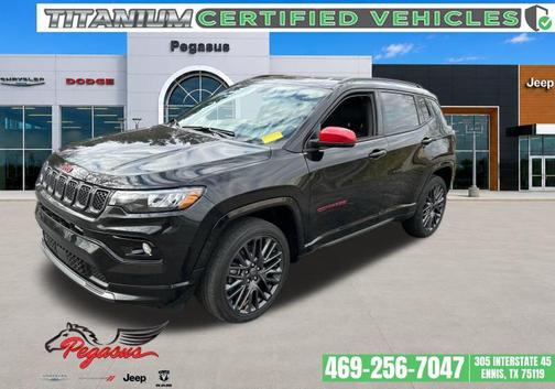 Diamond Black Crystal Pearlcoat 2023 Jeep Compass (RED) Edition 4x4