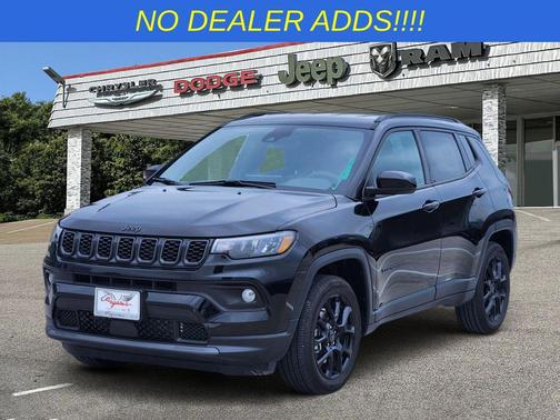 Diamond Black Crystal Pearlcoat 2026 Jeep Compass Latitude