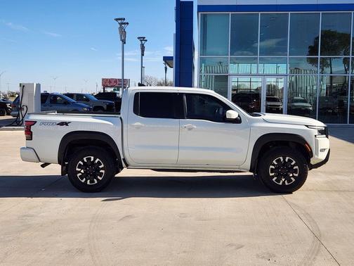 2024 Nissan Frontier PRO-4X