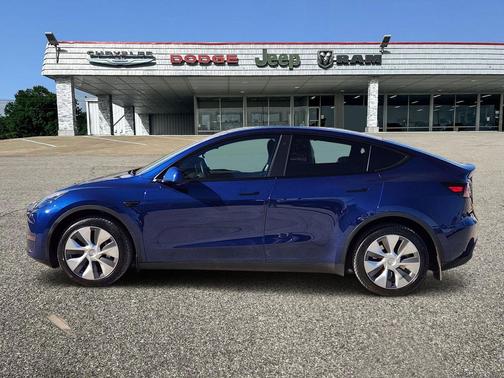 2023 Tesla Model Y Long Range Dual Motor All-Wheel Drive