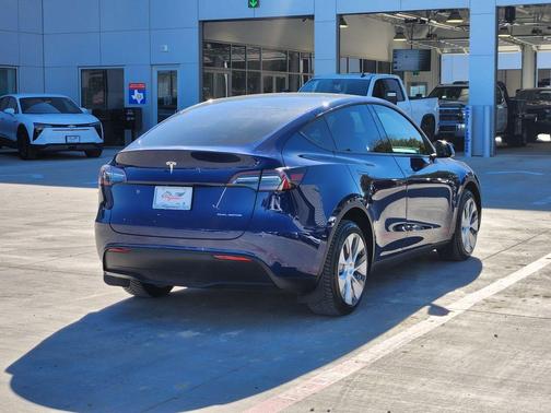 2023 Tesla Model Y Long Range Dual Motor All-Wheel Drive