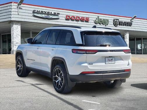 2023 Jeep Grand Cherokee Altitude