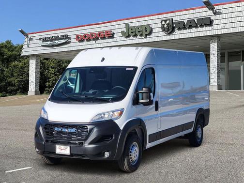 Bright White Clearcoat 2026 RAM ProMaster 2500 Tradesman