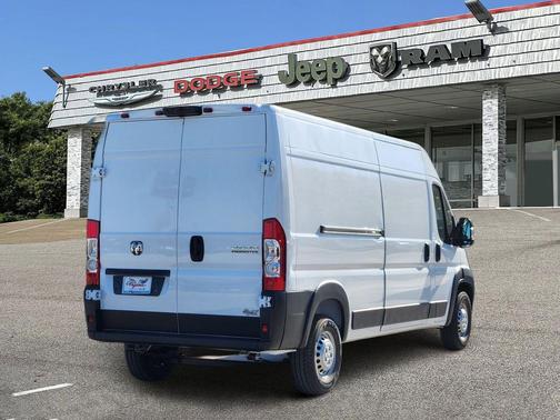 Bright White Clearcoat 2026 RAM ProMaster 2500 Tradesman