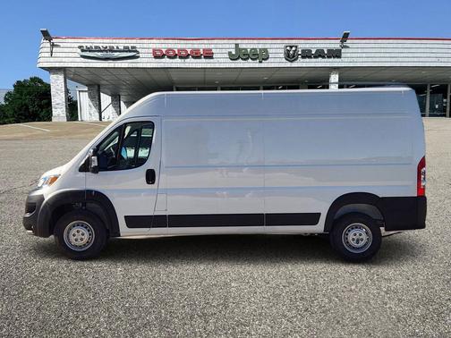 Bright White Clearcoat 2026 RAM ProMaster 2500 Tradesman
