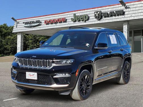 2022 Jeep Grand Cherokee Summit