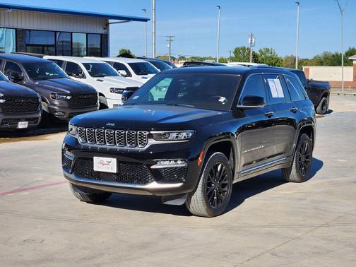 2022 Jeep Grand Cherokee Summit