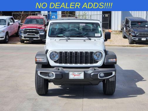 Bright White Clearcoat 2026 Jeep Gladiator Sport