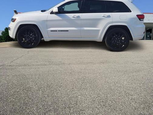 2021 Jeep Grand Cherokee Laredo