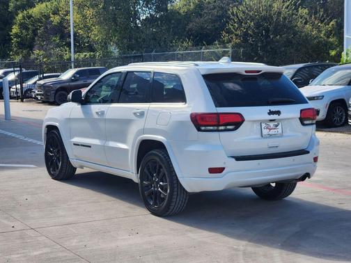 2021 Jeep Grand Cherokee Laredo