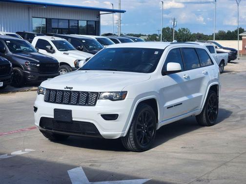 2021 Jeep Grand Cherokee Laredo