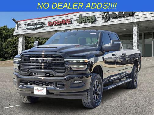 Diamond Black Crystal Pearlcoat 2026 RAM 3500 Laramie Crew Cab 4x4 8' Box