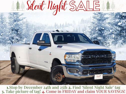 2022 RAM 3500 Tradesman Crew Cab 4x4 8' Box