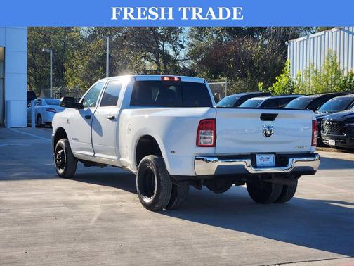 2022 RAM 3500 Tradesman Crew Cab 4x4 8' Box