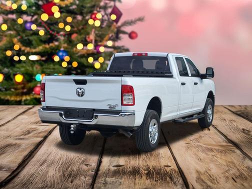 2024 RAM 2500 Tradesman Crew Cab 4x4 8' Box