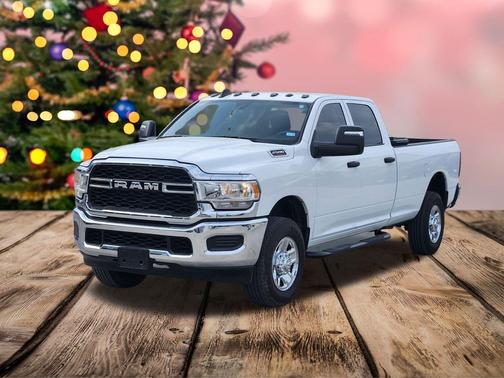 2024 RAM 2500 Tradesman Crew Cab 4x4 8' Box