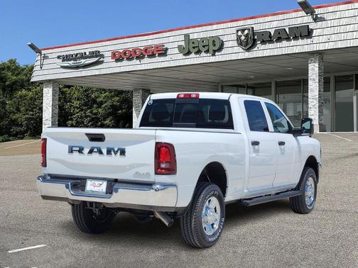 2025 RAM 2500 Tradesman Crew Cab 4x4 6'4' Box