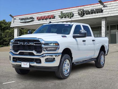 2025 RAM 2500 Tradesman Crew Cab 4x4 6'4' Box