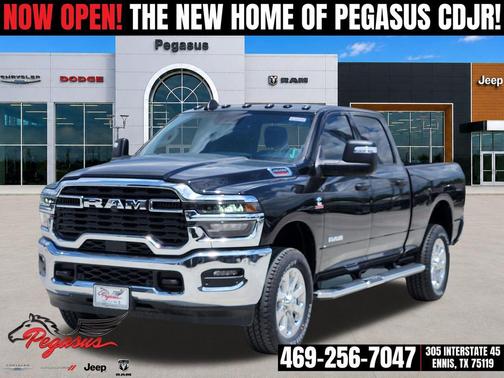 Diamond Black Crystal Pearlcoat 2026 RAM 2500 Lone Star Crew Cab 4x4 6'4' Box