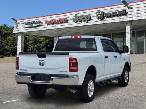 2023 RAM 2500 Big Horn Crew Cab 4x4 6'4' Box