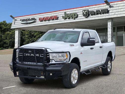 2023 RAM 2500 Big Horn Crew Cab 4x4 6'4' Box