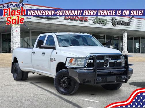 2018 RAM 3500 Tradesman Crew Cab 4x4 8' Box