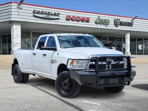 2018 RAM 3500 Tradesman Crew Cab 4x4 8' Box