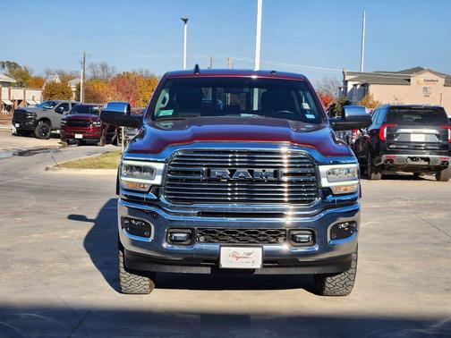 2022 RAM 3500 Laramie Crew Cab 4x4 6'4' Box