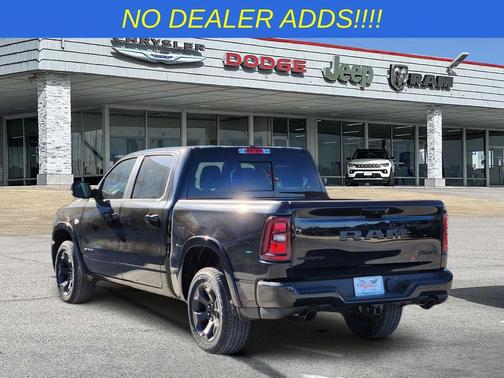 Diamond Black Crystal Pearlcoat 2026 RAM 1500 Big Horn/Lone Star