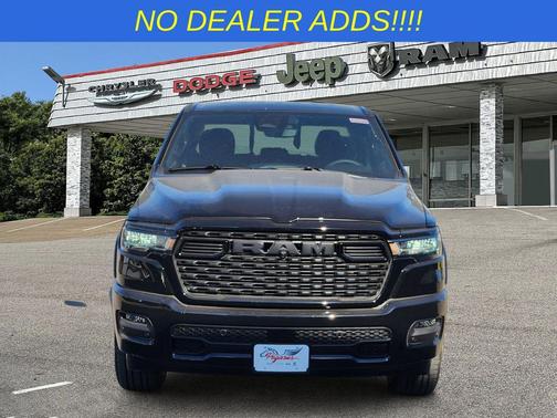 Diamond Black Crystal Pearlcoat 2026 RAM 1500 Big Horn/Lone Star