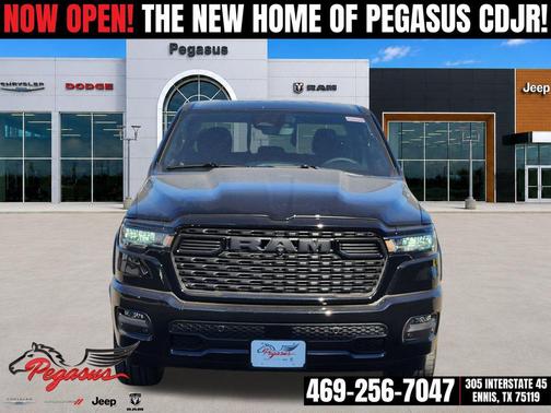 Diamond Black Crystal Pearlcoat 2026 RAM 1500 Big Horn/Lone Star