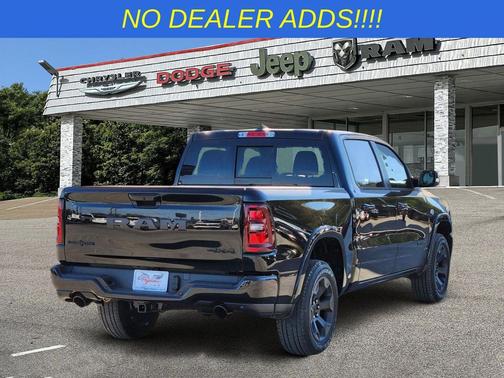 Diamond Black Crystal Pearlcoat 2026 RAM 1500 Big Horn/Lone Star