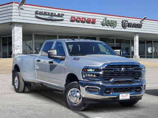 2026 RAM 3500 Tradesman Crew Cab 4x4 8' Box