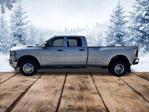 2026 RAM 3500 Tradesman Crew Cab 4x4 8' Box