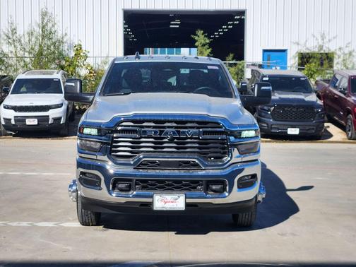 2026 RAM 3500 Tradesman Crew Cab 4x4 8' Box