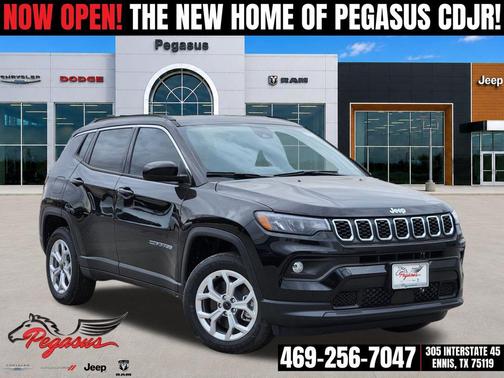 Diamond Black Crystal Pearlcoat 2026 Jeep Compass Latitude