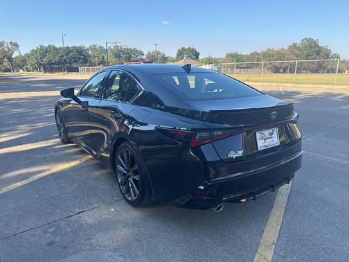2022 Lexus IS 350 Base