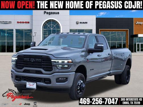 Ceramic Gray Clearcoat 2026 RAM 3500 Laramie Crew Cab 4x4 8' Box