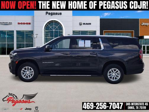 Dark Ash Metallic 2024 Chevrolet Suburban LT