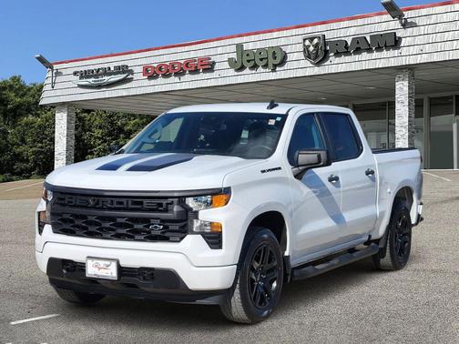 2023 Chevrolet Silverado 1500 Custom